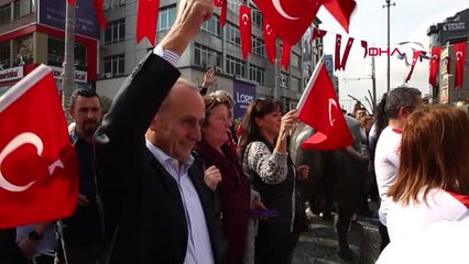 İstanbul Kadıköy'de 29 Ekim Meşalesi Yakıldı