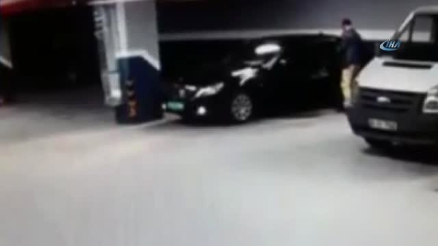 Suudi Arabistan Konsolosluğu'na Ait Aracın Kapalı Otoparka Bırakılma Anı Kamerada