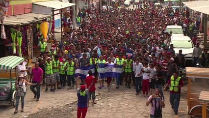 Hondurenhos comemoram chegada ao México