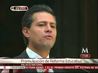 Peña Nieto promulga su primera reforma, la educativa