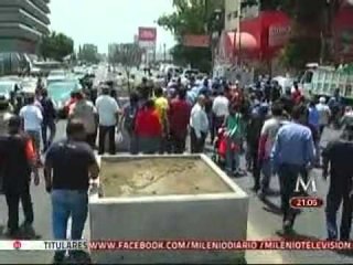 Retiran a ambulantes y se desata enfrentamiento