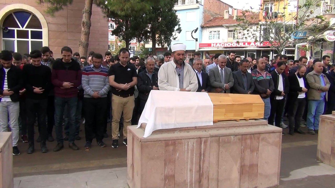 - Elif Beren bebek son yolculuğuna uğurlandı