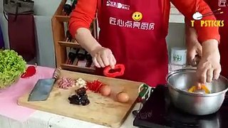 Delicious fried cabbage and pork flavored with oyster oil.#VideofromChina #NoTakeouts