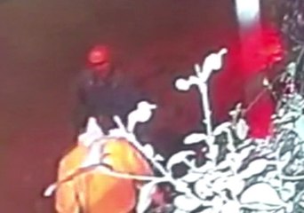 Önüne Geleni Bıçakladı, O Anlar Kameraya Yansıdı