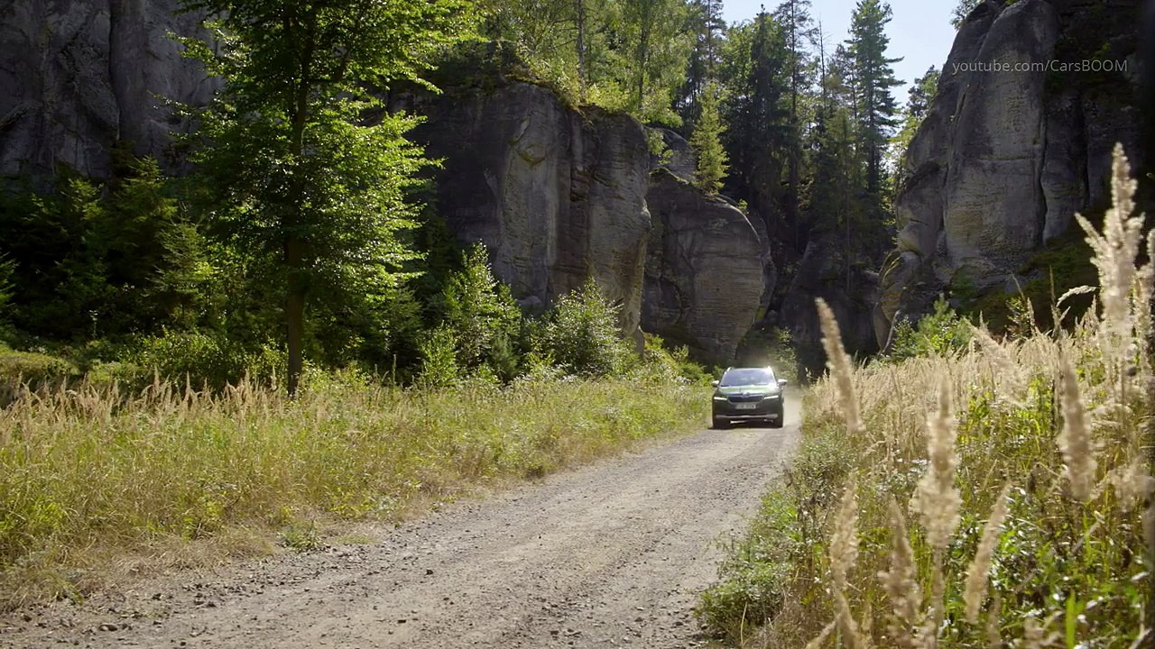 ŠKODA KAROQ SCOUT (2019) - Off-Road SUV