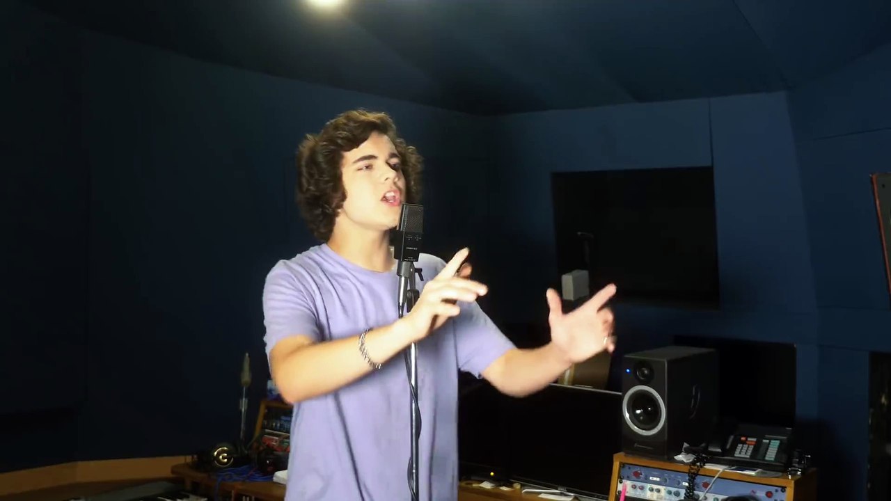 Ariana Grande - God is a woman (Cover by Alexander Stewart) - ZiliMusicCo .