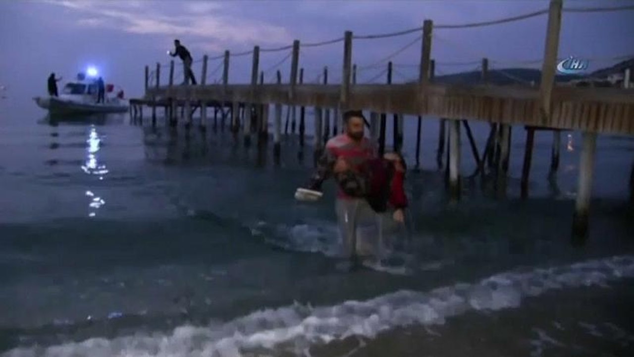 Two dead after migrant boat sinks off Turkish coast