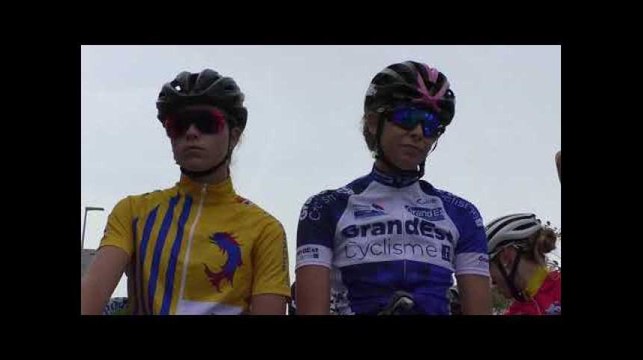 Le départ de l'épreuve Juniors Femmes des Championnats de France de l'Avenir