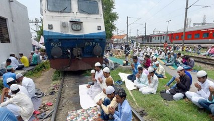 Indian Railways ने क्या वाकई नमाज पढ़ने वालों के लिए रोकी Train, जानें सच । वनइंडिया हिंदी