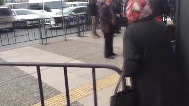 İstanbul Adliyesi'nde Cinayet Davası Sonrası Bıçaklı Kavga: 1 Yaralı