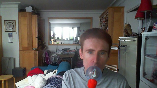 Wiwi égratigne pourquoi tu m'appelles pas de Charly Bell & Dadju