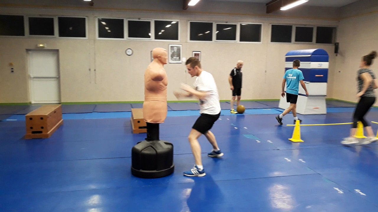 Prépa physique karate contact mayenne