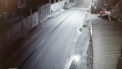 Metrelerce Kabloyu Arabasıyla Sürükleyerek Çaldı... O Anlar Kamerada