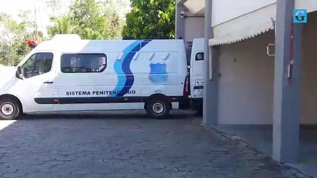 Pastores e advogados chegam a audiência em Linhares