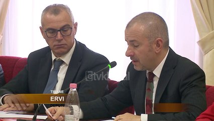 Votohet mbyllja e basteve, perfshihen edhe ato “online”