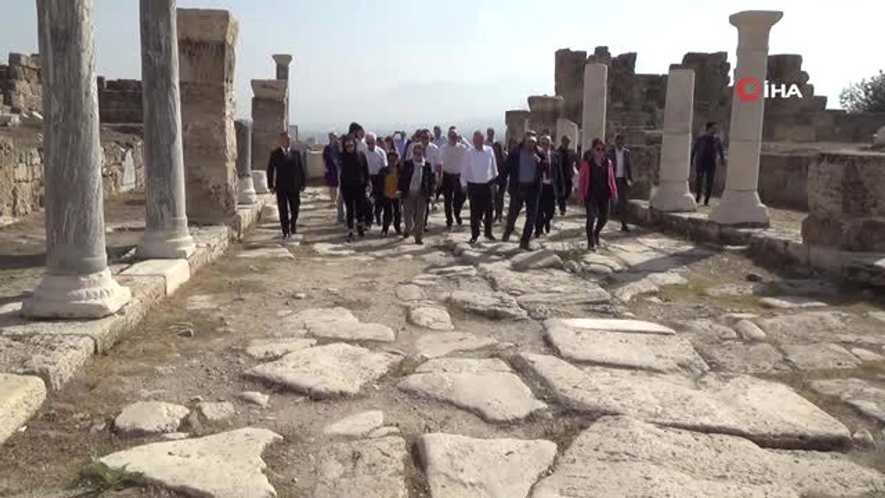 Büyükelçi Chilcott Laodikeia Antik Kenti'nde Bulunan Tarihi Kilise ile İlgili Değerlendirmelerde...