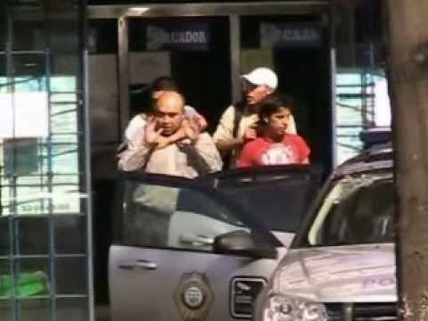 Asaltan casa de empeño en la GAM, toman rehenes y los detie