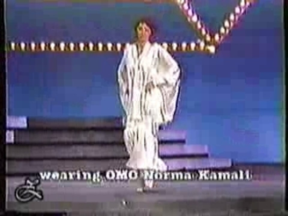 12 Night of 100 Stars (1985)- "Diamond Fashion Show"