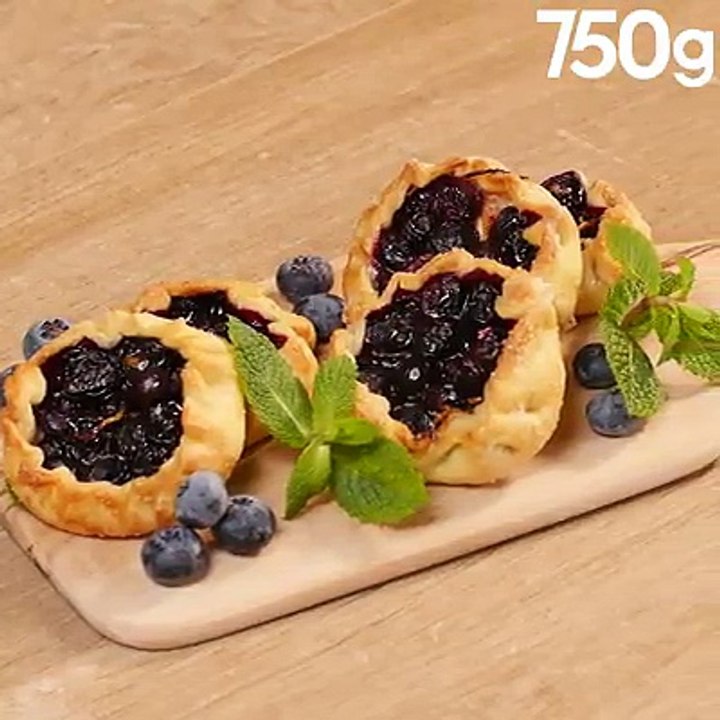 On ne fait qu'une bouchée de ces mini-tartelettes aux myrtilles LA RECETTE :