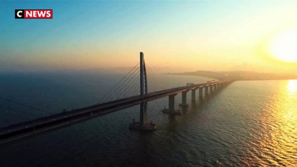 Download Video: Xi Jinping inaugure un pont gigantesque entre Hong Kong, Macao et la Chine continentale