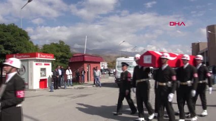 Erzincan Bedelli Asker Kalbine Yenik Düştü