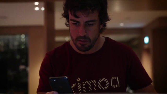 Fernando Alonso y Jimmie Johnson: dos campeones, dos coches