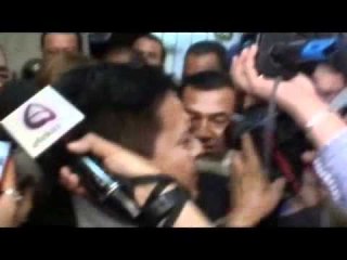 Seguridad de Marisela Morales rompen cristales en el Senado