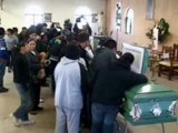Sepultan a los 14 jóvenes asesinados en fiesta de Juárez