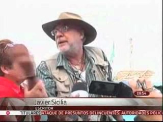Javier Sicilia enfurece con dos reporteros