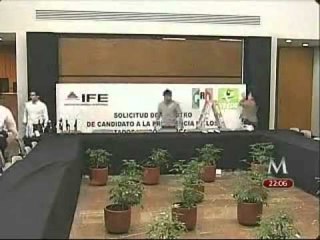 'El primerizo, el institucional y el marginado'; registran presidenciables candidaturas ante IFE