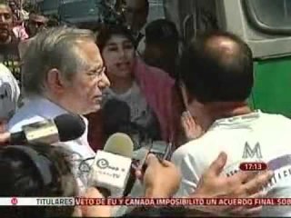 Simpatizantes de Quadri rompen vidrio a 'micro' en Periférico