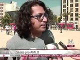 Jóvenes patinan a favor de López Obrador