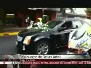 Trasladan restos de Carlos Fuentes a Gayosso para ser cremado