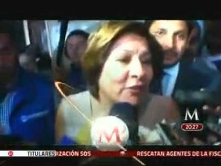 Pide Wallace que la defiendan en redes sociales durante debate