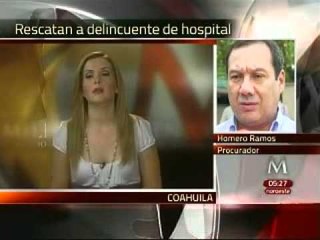 Video herunterladen: Comando armado rescata a reo de hospital