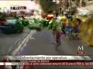 Comerciantes de Tepito se enfrentan con granaderos