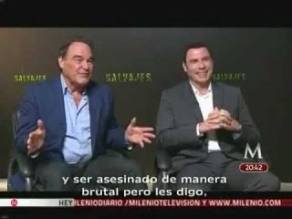 Oliver Stone y John Travolta promocionan 'Salvajes' en México