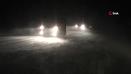 Kar Yağışı Konya-Antalya Karayolunu Trafiğe Kapattı