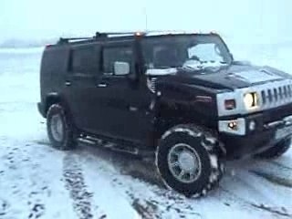 HUMMER H2 neige