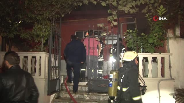 Tek Katlı Evde Çıkan Yangın İtfaiye Ekipleri Tarafından Söndürüldü