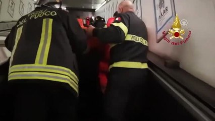 Yürüyen Merdiven Çöktü: 20 Yaralı