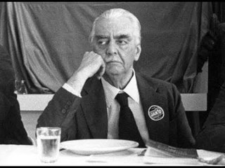 Frase de Jânio "desmonta" armação contra Eduardo Bolsonaro