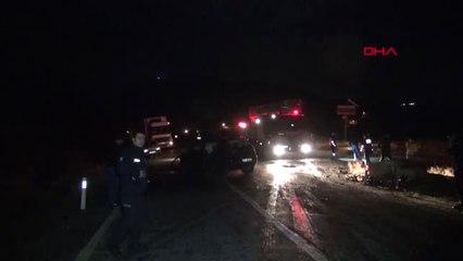 Tunceli - Kaza Yapan Otomobilin Hız Göstergesi 120'de Takılı Kaldı 2 Yaralı
