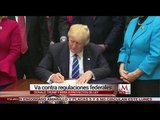 Trump firma proyectos de ley que detienen regulaciones federales