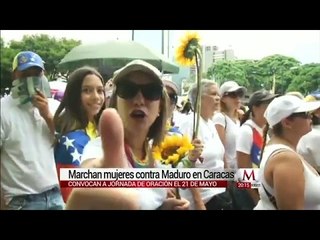Marchan mujeres contra Maduro en Caracas