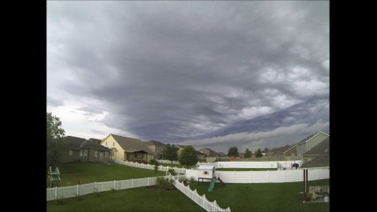 Wavy Clouds Rolling In
