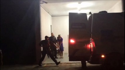 Tragédia em Linhares: pastor George e pastora Juliana deixam local sob protestos