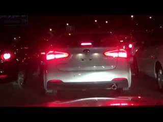 حصريا | شاهد سيارة غريبة بدون نمر تدخل المطار بدون تفتيش !