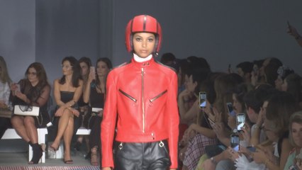 Reinaldo Lourenço presenta su "Road of Love" en las Semana de la Moda de Sao