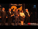 مهرجان الإسكندرية  | لحظة تسلم عمر يوسف الجائزة - ونيرمين الفقى لاتستطيع نطق الجزائر باللأنجليزية!